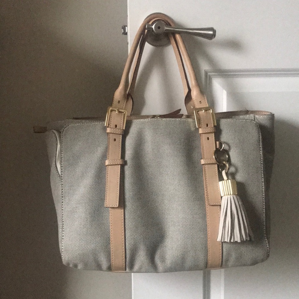 India Hicks: Duchess of Windsor {Grey} w/ Tassel